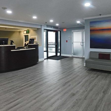 Quality Inn Colchester - Burlington Buitenkant foto