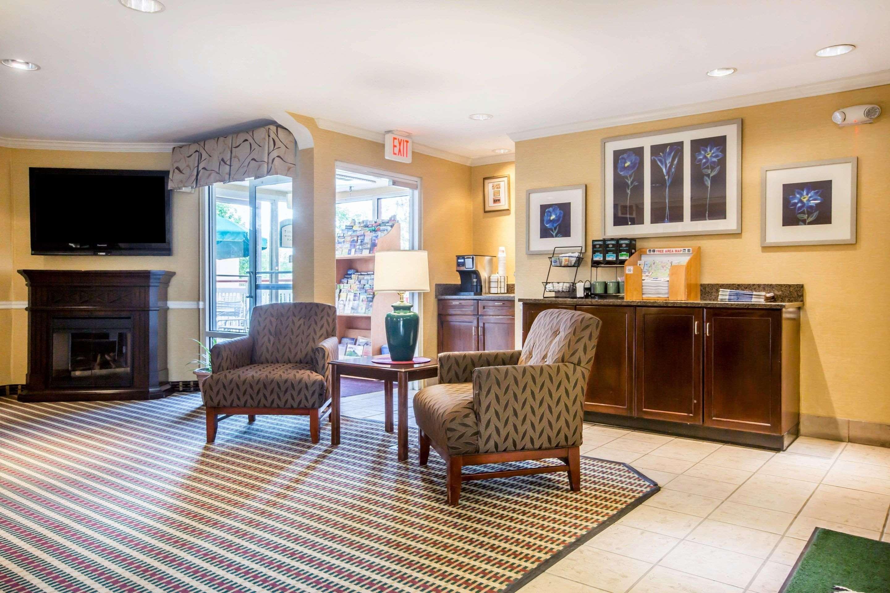 Quality Inn Colchester - Burlington Buitenkant foto