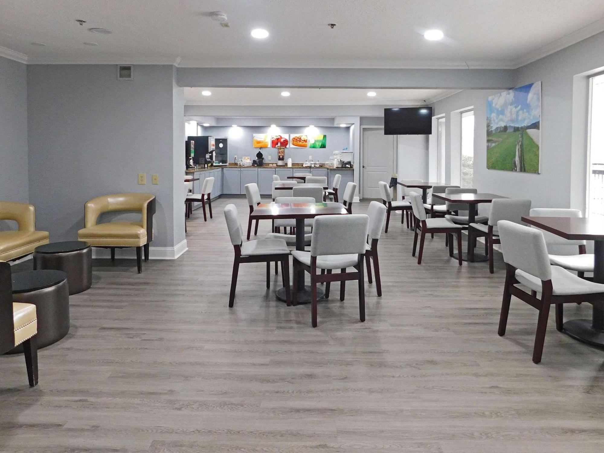 Quality Inn Colchester - Burlington Buitenkant foto