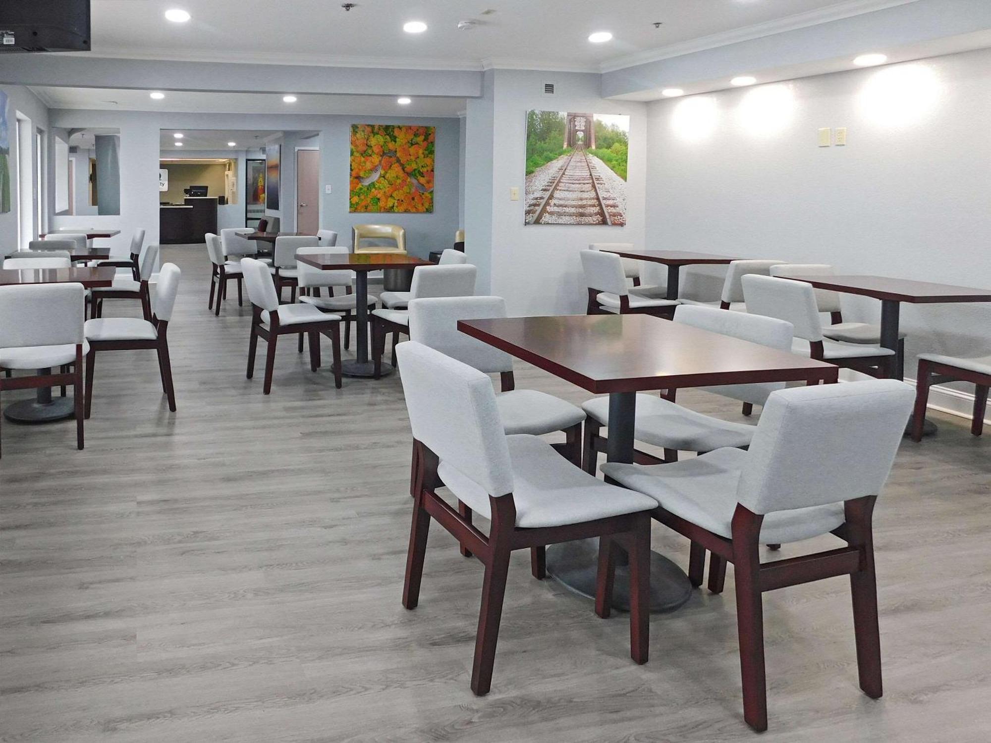 Quality Inn Colchester - Burlington Buitenkant foto