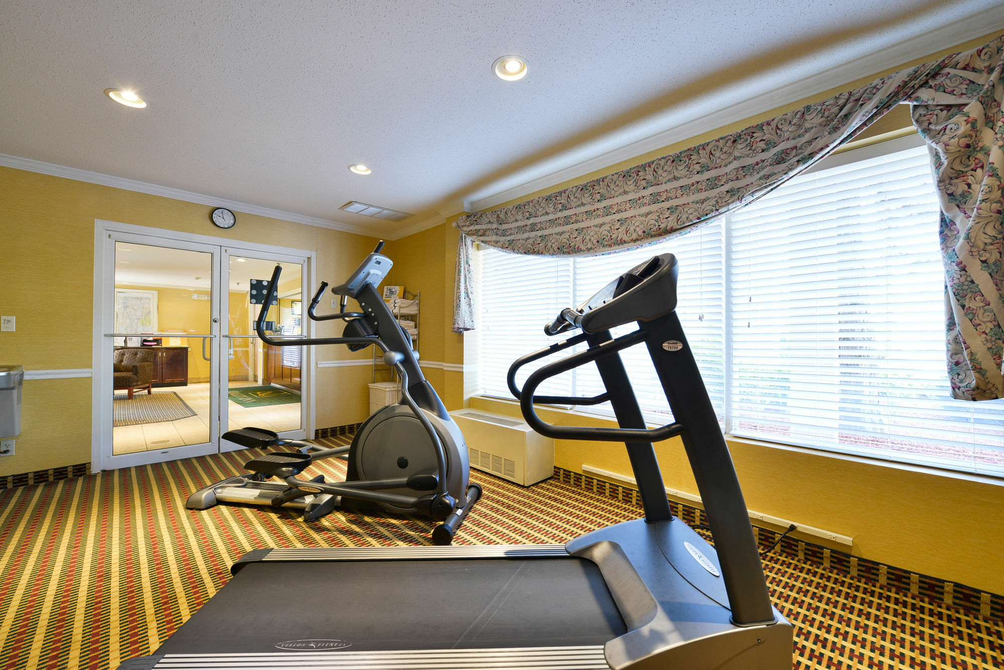 Quality Inn Colchester - Burlington Buitenkant foto